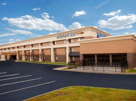 Baymont by Wyndham Traverse City, hotel near Cherry Capital Airport - TVC, Traverse City