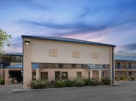 Super 8 by Wyndham Hattiesburg South – motel w mieście Hattiesburg