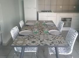 Le lavoir, hotel v destinaci Rumilly