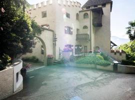 Schloss Plars wine & suites, отель в городе Лагундо, рядом находится Vellau - Leiteralm - Velloi - Malga Leiter Gondola