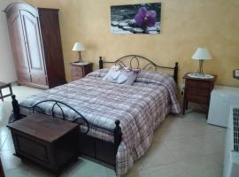 THE BEST ROOMS & APARTMENTS - Parcheggia gratis sotto casa ed entra -, hotel in Mazara del Vallo