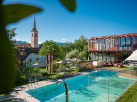 Hotel Goldener Stern, hotel em Caldaro