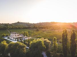 Casale Verdeluna Wine Resort – hotel w mieście Piglio