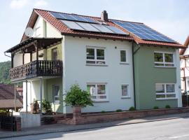 Ferienwohnung Münch mit Balkon, hotel bajet di Großheubach