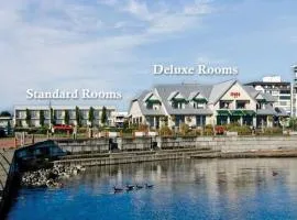 Sidney Waterfront Inn & Suites、にあるビクトリア国際空港 - YYJの周辺ホテル