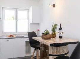 MALOA One bedroom apartment