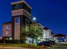 La Quinta by Wyndham Laredo Airport, hotell med jacuzzi i Laredo