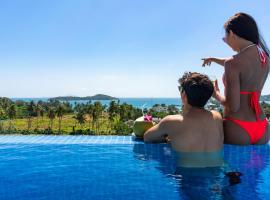Babylon Sky Garden - Long Term Holiday Rentals, hotell i Rawai Beach