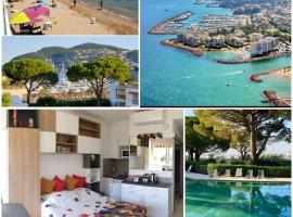 Garden and beach sea view apartment Cannes, hotel en Mandelieu-la-Napoule