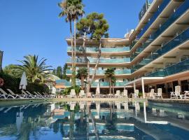 Hotel Canada Palace, hotell i Calafell