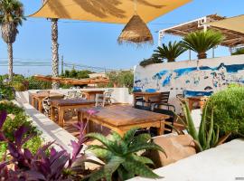 Hostal Illes Pitiüses