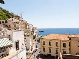 LUIMAR Holiday House