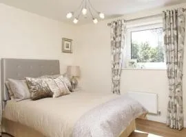 Apple House Guesthouse Heathrow Airport