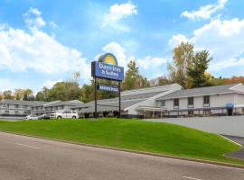 Days Inn & Suites by Wyndham Wisconsin Dells, hotel in Wisconsin Dells