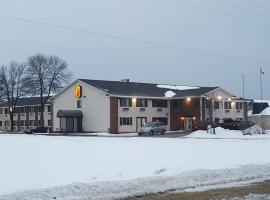 Super 8 by Wyndham Plover Stevens Point Area, hotell i Plover
