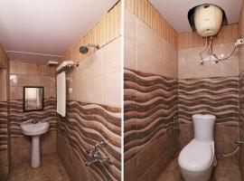 OYO 74549 Dream Villa Resort, hotel u gradu Jalālpur