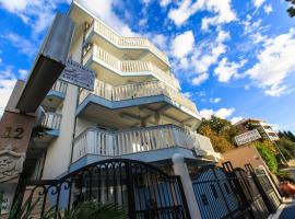 Guest house Perović, 3-sterrenhotel in Sutomore