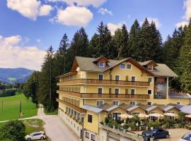 LiebesNesterl Bergwirt - Boutique Hotel, hôtel avec golf à Köflach