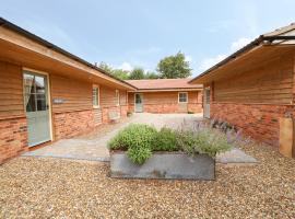 Sunrise Stable, holiday home in Spalding
