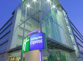 Holiday Inn Express Guadalajara Expo, an IHG Hotel, מלון ב-Zona Expo, גוודלחרה