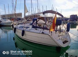 Boat House Barcelona, allotjament en vaixell a Barcelona