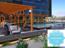 QUARTZ HOTEL & SPA, hotel with pools in Tijuana