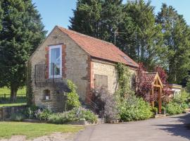 Woodmans Cottage Nables Farm, hotel with parking in Chippenham