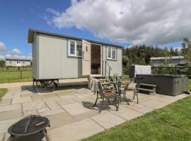 Shepherd's View, holiday home in Saint Harmon