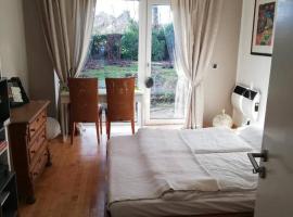 Rob´s Place, holiday rental in Langenfeld