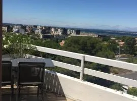 Face à la mer avec piscine à Sète