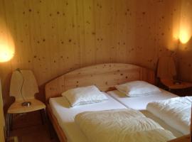 2-Zimmer Ferienwohnung,Parterre,Sitzplatz,Garage: Adelboden şehrinde bir otel