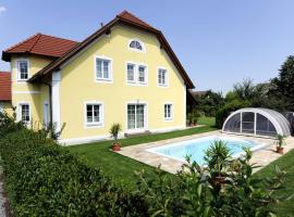 Gästehaus Familie Trachsler: Rohrendorf bei Krems şehrinde bir otel