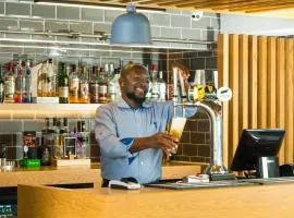 هوليداي إن إكسبرس كارديف باي