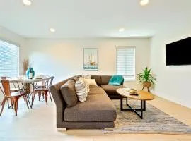 Newport Beach Condo Deluxe I & II