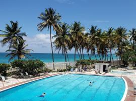 KASA Brisa Marina OCEAN VIEW BALCONY BEACHFRONT, hotel v destinaci San Juan