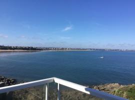 Le Cézembre - vue 180 baie St Malo, holiday home in Saint Malo