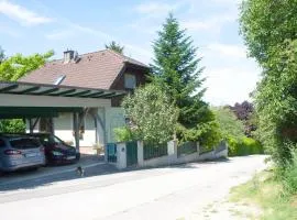 B&B Family Basement Apartment, Breakfast, Free Parking, 5km from Tulln