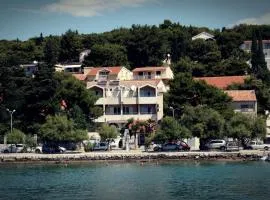 Apartmenthaus Kosirina-Tisno