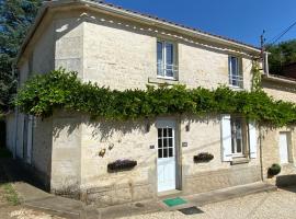 Le Gîte au Coin des Abeilles, hotel v destinaci La Caillère