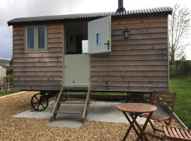 40 Bernisdale - Shepherds Hut, hotel en Skeabost