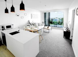 CHELSEABAY Modern Apartments, hotell i Auckland