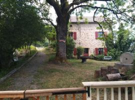 Maison Moulin Bousset, hotel with parking in Chiddes