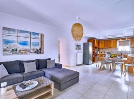 Sunny Luxury Apartment