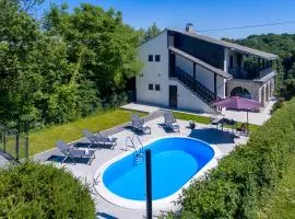 2 Bedroom Lovely Home In Vinica Breg
