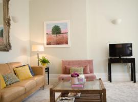Seaview Apartment - Central Hove with PARKING