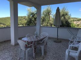 VILLA PINETA VISTA MARE, hotelli kohteessa San Menaio