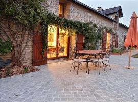 La Longère de La Chevallerais, hotel dengan parkir di La Chevallerais