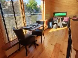 Mar&Mar Houseboat Studio