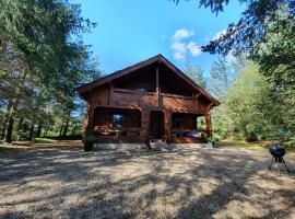 Forest Lodge Log Cabin - Ireland, chalet de montaña en Ballyconnell