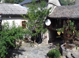 Les pruniers, hotel di Fraissinet-de-Fourques